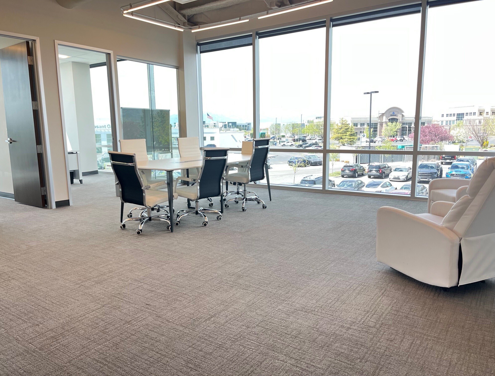 2100 W Pleasant Grove Blvd, Pleasant Grove, UT à louer Photo intérieure– Image 1 sur 3