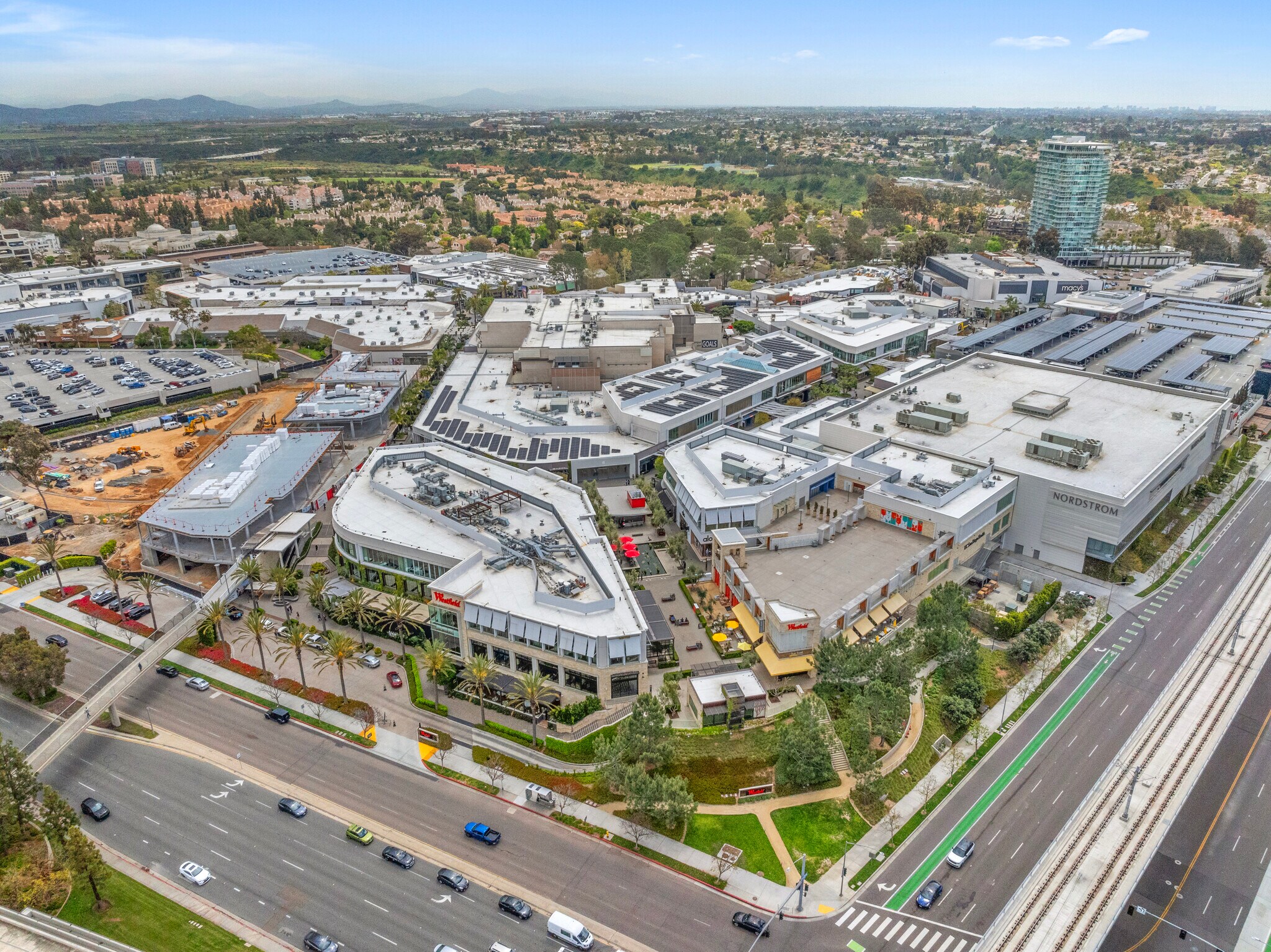 4303-4305 La Jolla Village Dr, San Diego, CA à louer Photo de l’immeuble– Image 1 sur 6