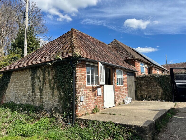 Hurston Ln, Storrington à louer - Photo de l’immeuble – Image 2 sur 2