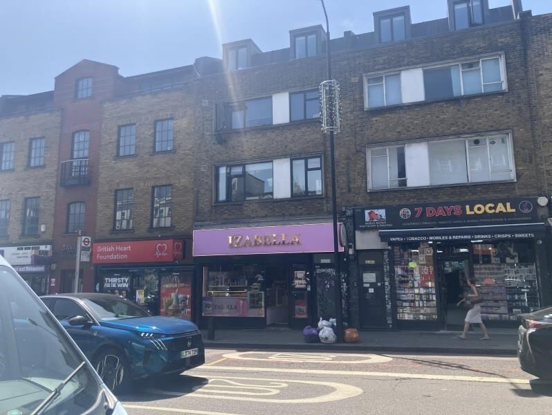 67 Camden High St, Londres à louer Photo de l’immeuble– Image 1 sur 1