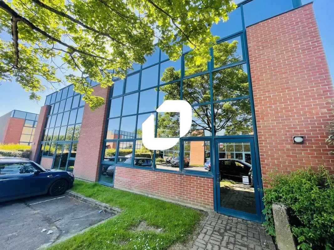 Bureau dans Savigny-le-Temple à louer Photo de l’immeuble– Image 1 sur 10