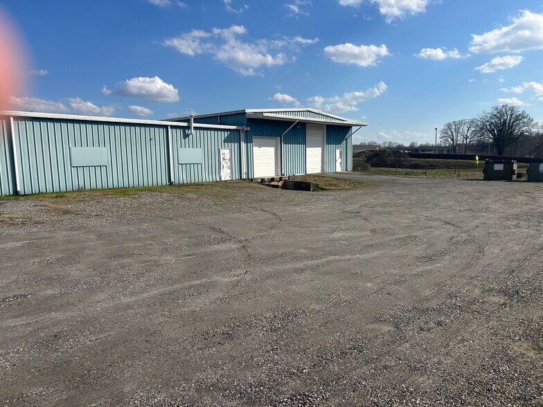 444 Drake St, Statesville, NC à louer - Photo de l’immeuble – Image 3 sur 7