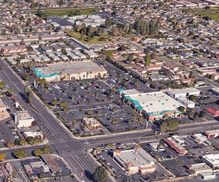 6011 Lincoln Ave, Buena Park, CA à louer - Photo de l’immeuble – Image 2 sur 9