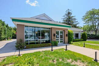 Plus de détails pour 563 Larkfield Rd, East Northport, NY - Local commercial à louer