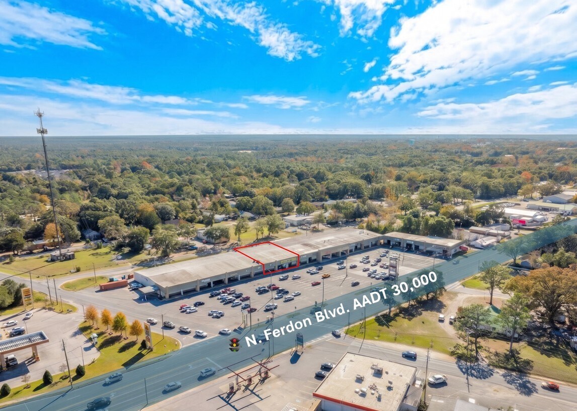 751 N Ferdon Blvd, Crestview, FL à louer Photo de l’immeuble– Image 1 sur 4