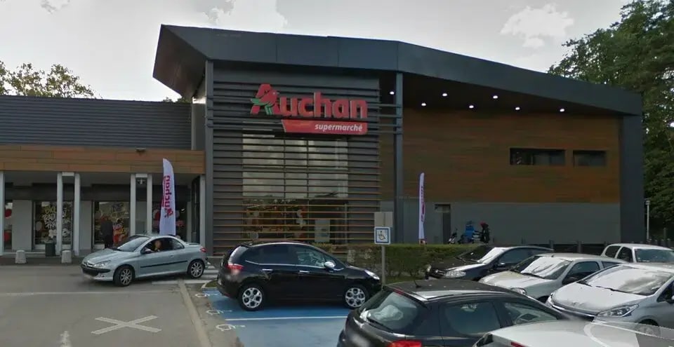 Local commercial dans Lyon à louer Photo de l’immeuble– Image 1 sur 8