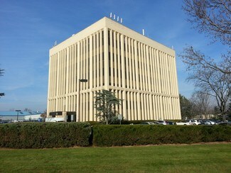 Plus de détails pour 20 Squadron Blvd, New City, NY - Bureau, Bureau/Médical à louer