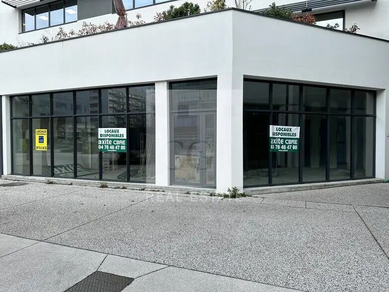 Local commercial dans Seyssinet-Pariset à louer - Photo de l’immeuble – Image 2 sur 6