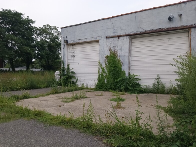 5675 Merrick Rd, Massapequa, NY à louer - Photo de l’immeuble – Image 3 sur 9