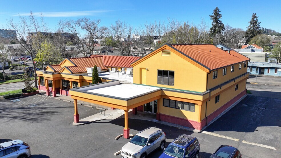 1515 Oak St, Eugene, OR à louer - Photo de l’immeuble – Image 3 sur 5