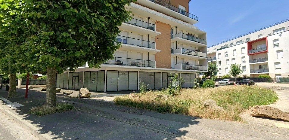 Immeuble residentiel dans Lucé à vendre Photo de l’immeuble– Image 1 sur 3