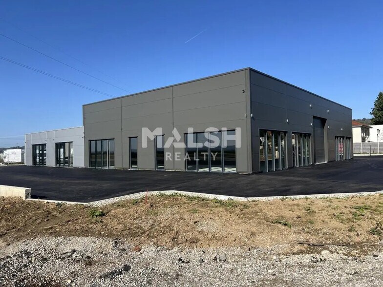 Local commercial dans La Côte-Saint-André à louer - Photo de l’immeuble – Image 3 sur 5