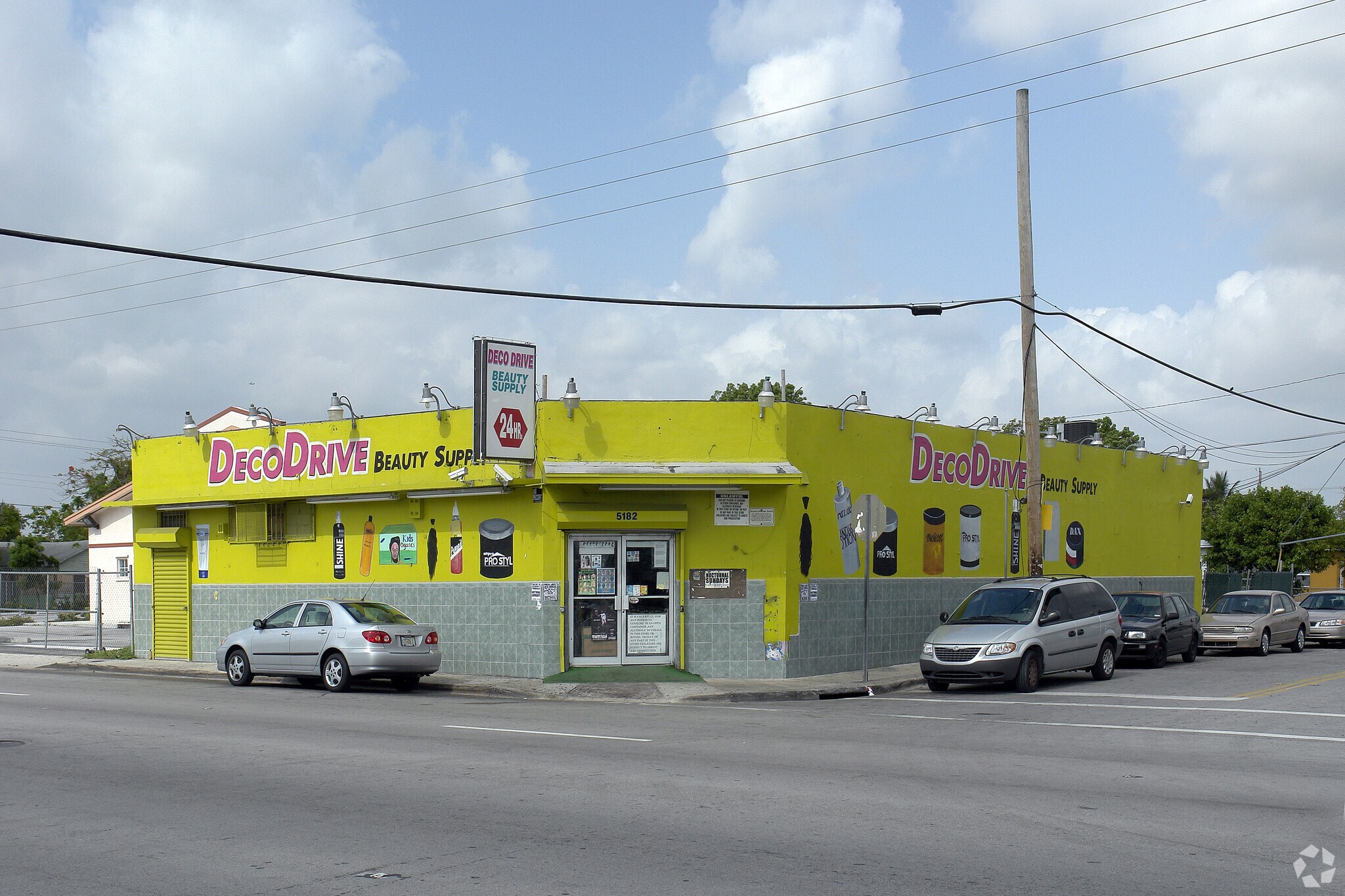 5180-5182 NW 17th Ave, Miami, FL à louer Photo principale– Image 1 sur 13