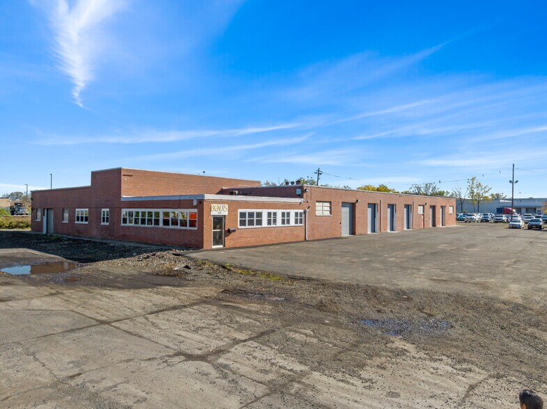 415 14th St, Carlstadt, NJ à louer - Photo de l’immeuble – Image 2 sur 9