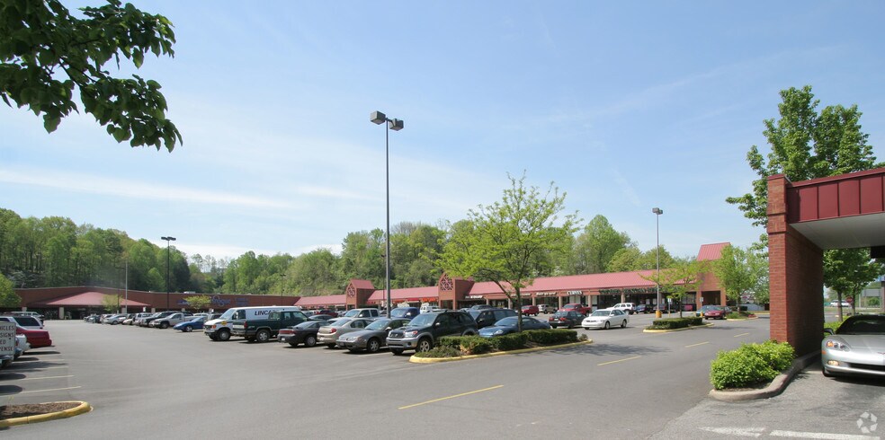 1100-1124 Fledderjohn Rd, Charleston, WV à louer - Photo de l’immeuble – Image 3 sur 7