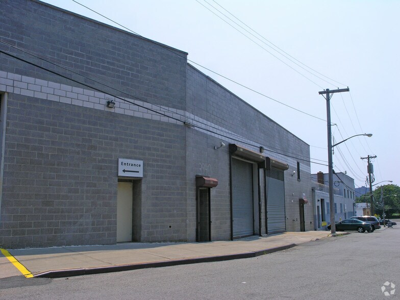 3940 Merritt Ave, Bronx, NY à louer - Photo de l’immeuble – Image 2 sur 6