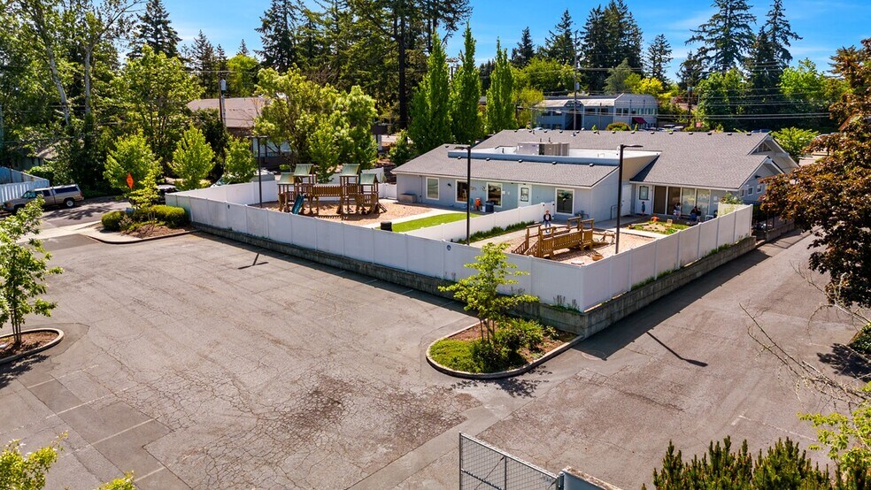9945 SW Beaverton Hillsdale Hwy, Beaverton, OR à vendre - Photo de l’immeuble – Image 3 sur 4