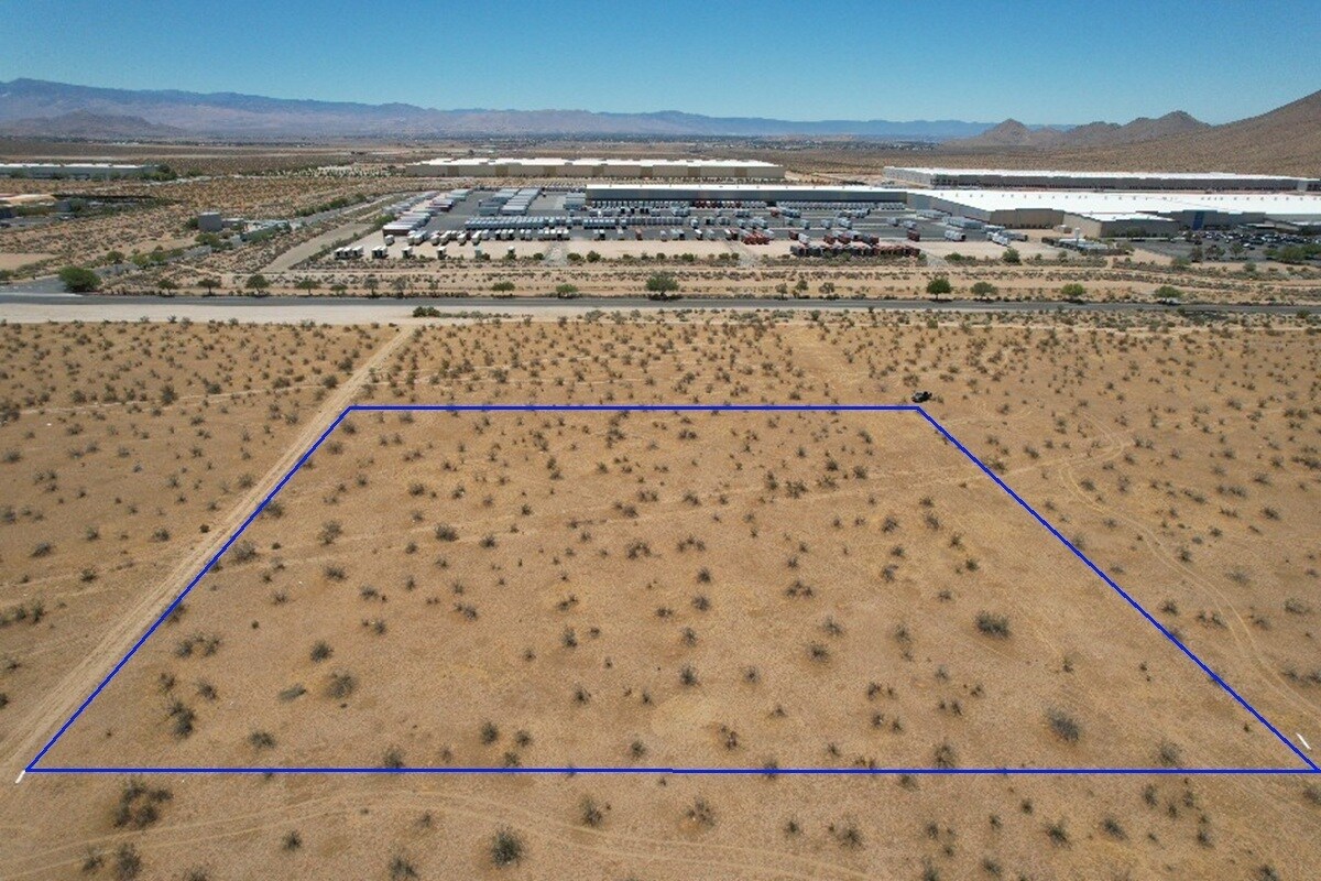 21465 Johnson Rd, Apple Valley, CA à vendre Photo de l’immeuble– Image 1 sur 23