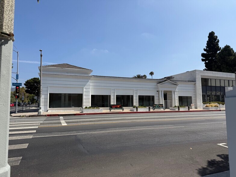8069 Beverly Blvd, Los Angeles, CA à louer - Photo de l’immeuble – Image 2 sur 14