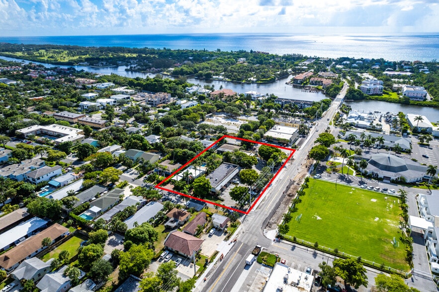 801-811 George Bush Blvd, Delray Beach, FL à vendre - Aérien – Image 1 sur 11