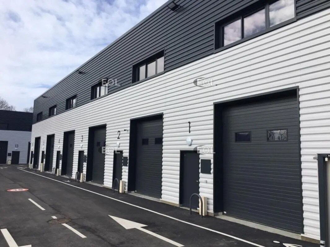 Local d’activités dans Valenton à louer Photo de l’immeuble– Image 1 sur 8