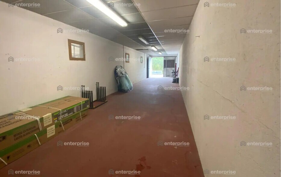 Local d’activités dans Pont-Sainte-Maxence à louer - Photo intérieure – Image 3 sur 3