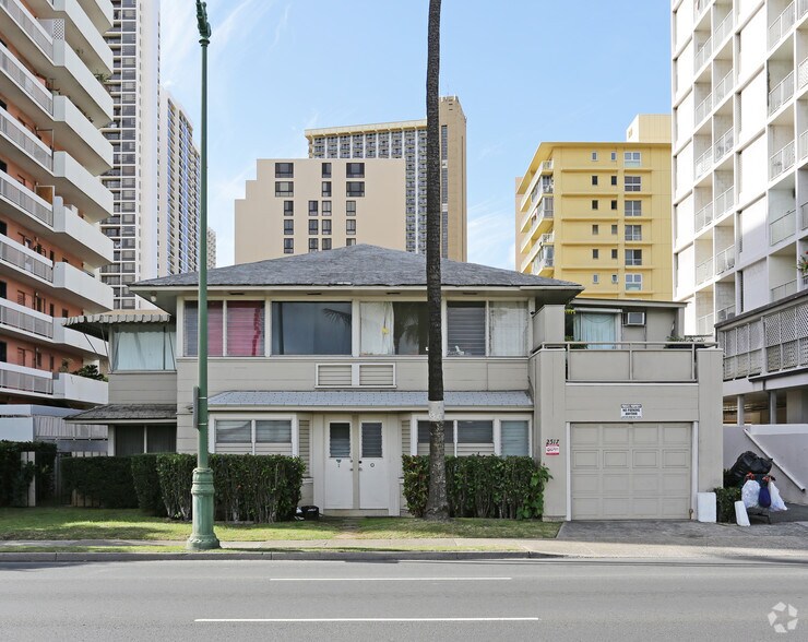 2517 Ala Wai Blvd, Honolulu, HI à vendre - Photo de l’immeuble – Image 2 sur 24