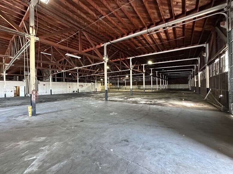 1234 S Aurora St, Stockton, CA à louer - Photo de l’immeuble – Image 3 sur 6