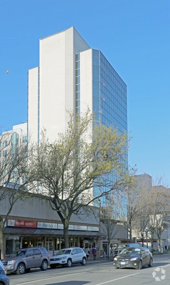 747 Fort St, Victoria, BC à louer - Photo de l’immeuble – Image 3 sur 3
