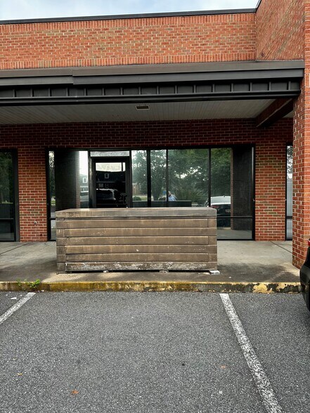 640 North Ave, Macon-Bibb, GA à louer - Photo de l’immeuble – Image 2 sur 4