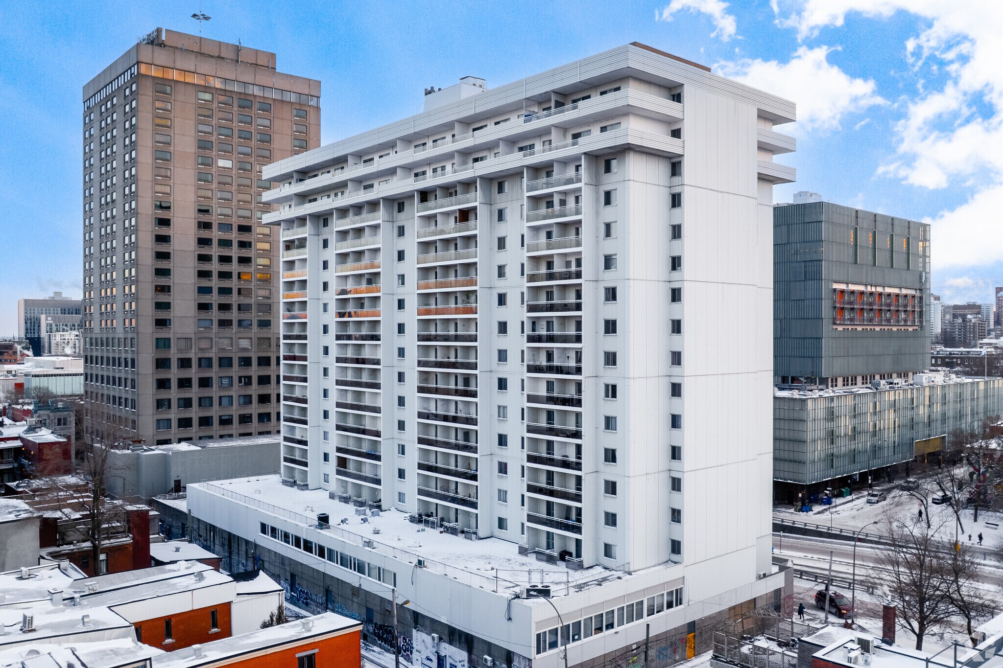 3555 Rue Berri, Montréal, QC à louer Photo principale– Image 1 sur 29