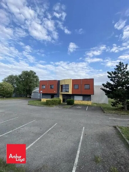 Local d’activités dans Vernouillet à louer - Photo de l’immeuble – Image 2 sur 5