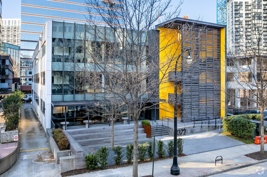 1372 Peachtree St NE, Atlanta, GA à louer - Photo de l’immeuble – Image 1 sur 12