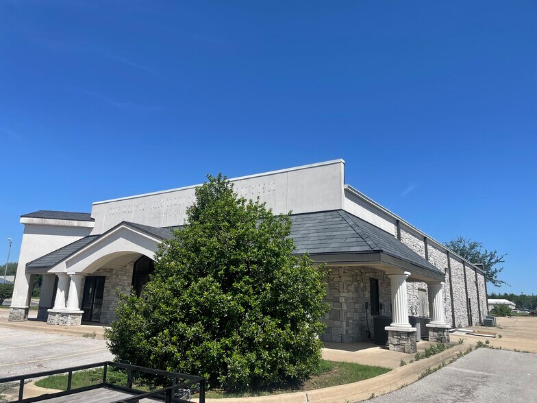 1202 Brookview Dr, Ardmore, OK à vendre - Photo de l’immeuble – Image 2 sur 16