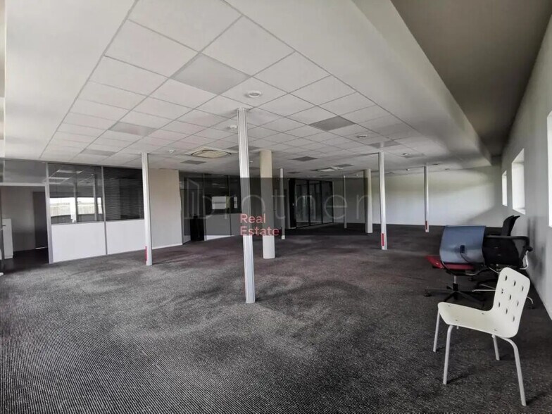 Bureau dans Mérignac à louer - Photo de l’immeuble – Image 3 sur 9