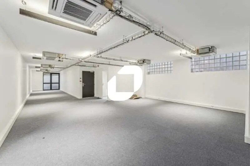 Bureau dans Neuilly-sur-Seine à louer - Photo de l’immeuble – Image 3 sur 10