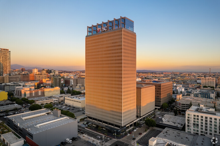 1150 S Olive St, Los Angeles, CA à louer - Photo de l’immeuble – Image 2 sur 16