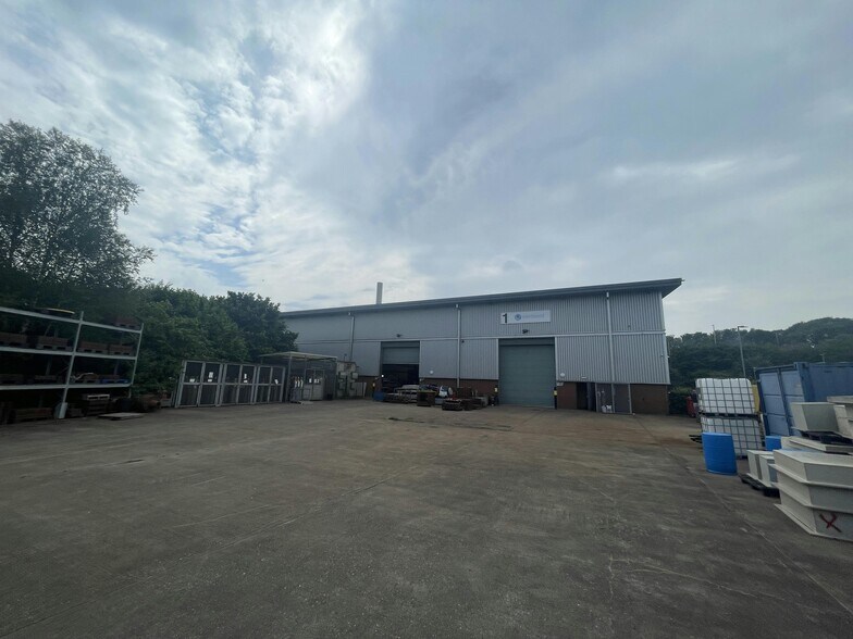 Blowers Green Rd, Dudley à louer - Photo de l’immeuble – Image 2 sur 4