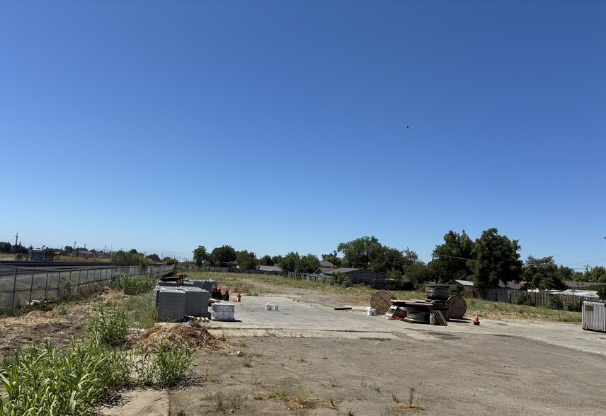 930 E Martin Luther King Jr. Blvd, Stockton, CA à vendre - Photo de l’immeuble – Image 3 sur 4