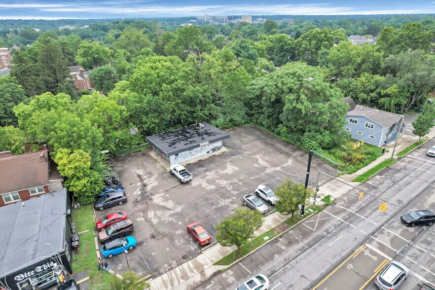 3021 N High St, Columbus, OH à vendre - Photo de l’immeuble – Image 3 sur 12