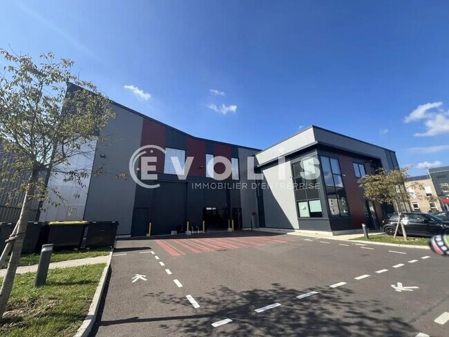 Plus de détails pour Bureau, Local d'activités à louer