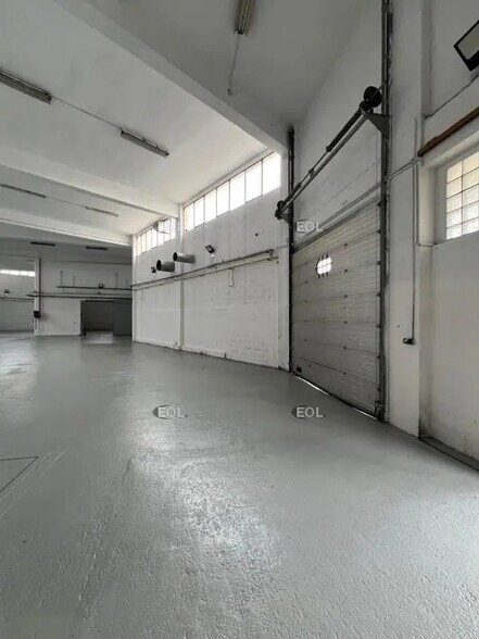 Local d'activités dans Marseille à vendre - Photo de l’immeuble – Image 2 sur 3