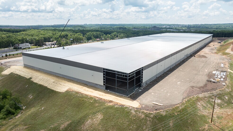 125 Crossroads Blvd S, Hazleton, PA à louer - Photo de l’immeuble – Image 1 sur 7