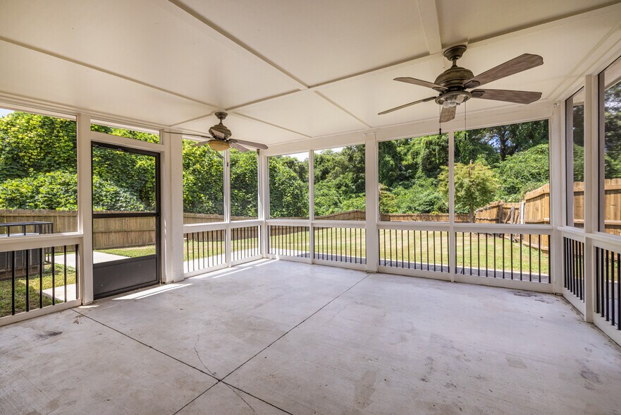 1651 Pryor Rd SW, Atlanta, GA à vendre - Photo de l’immeuble – Image 2 sur 10