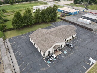 Plus de détails pour 1001 N Council Rd, Oklahoma City, OK - Bureau à vendre