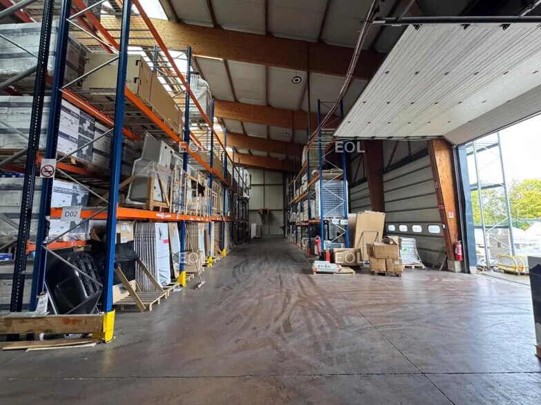 Local d'activités dans Pontault-Combault à vendre - Photo intérieure – Image 3 sur 14