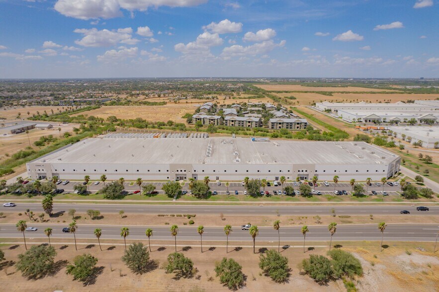 4101 W Military Hwy, McAllen, TX à louer - Photo de l’immeuble – Image 3 sur 5