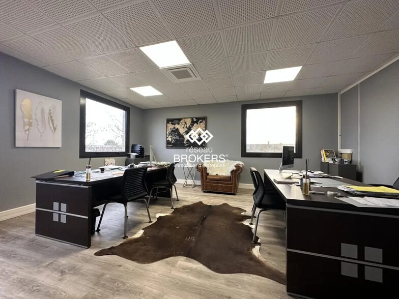 Bureau dans Gennevilliers à louer - Photo de l’immeuble – Image 1 sur 9