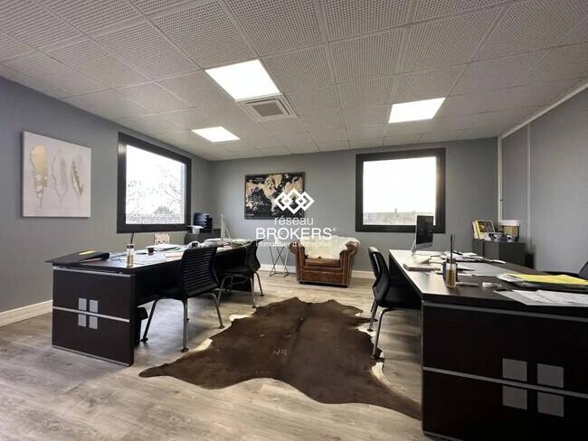 Plus de détails pour Bureau à louer