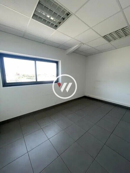 Bureau dans Gardanne à louer - Photo intérieure – Image 3 sur 6